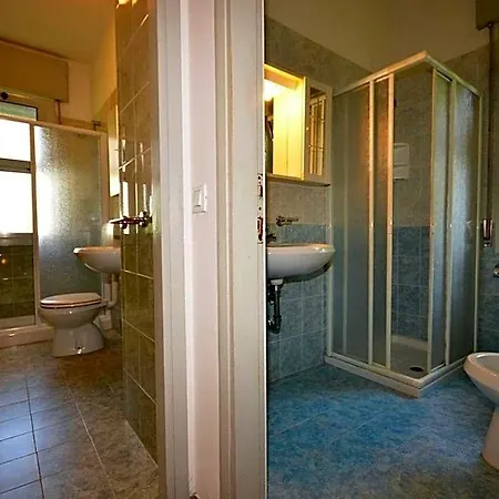 Modern Comfort In A Classic Garden In Pineda Hotel Bibione