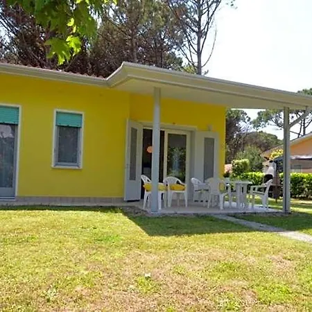 Modern Comfort In A Classic Garden In Pineda Hotel *